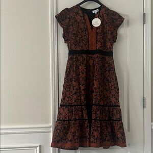 NWT Lost + Wander Lady of Siena Floral Cap Sleeve MIDI Dress Size L